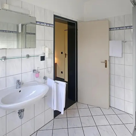 Busch-atter Hotel 2*